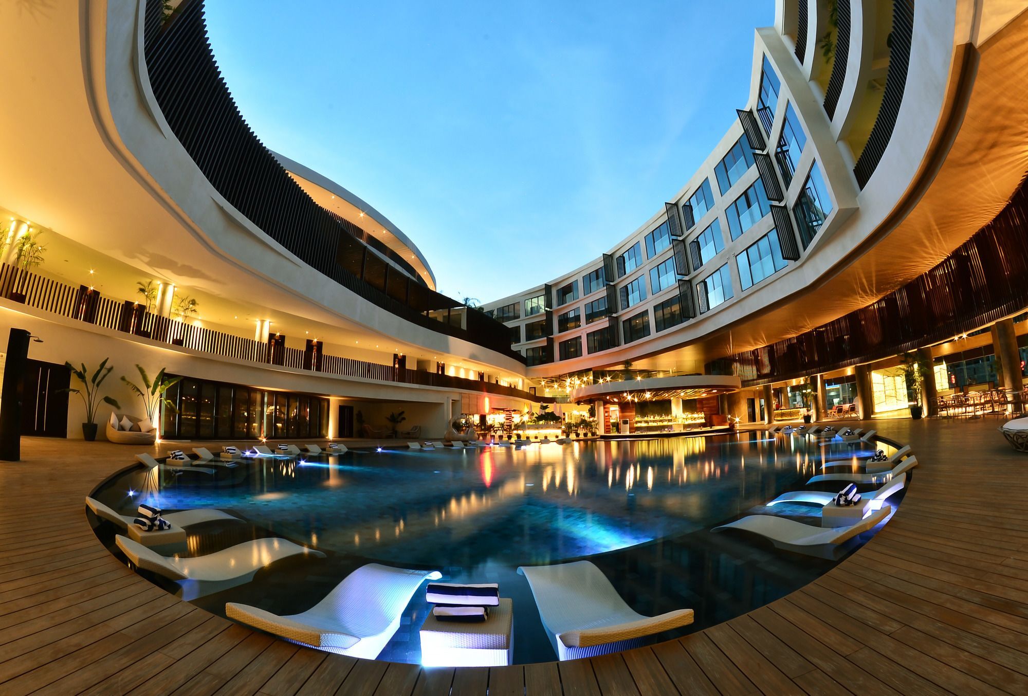 Hue And Boracay Managed By Hii 4*