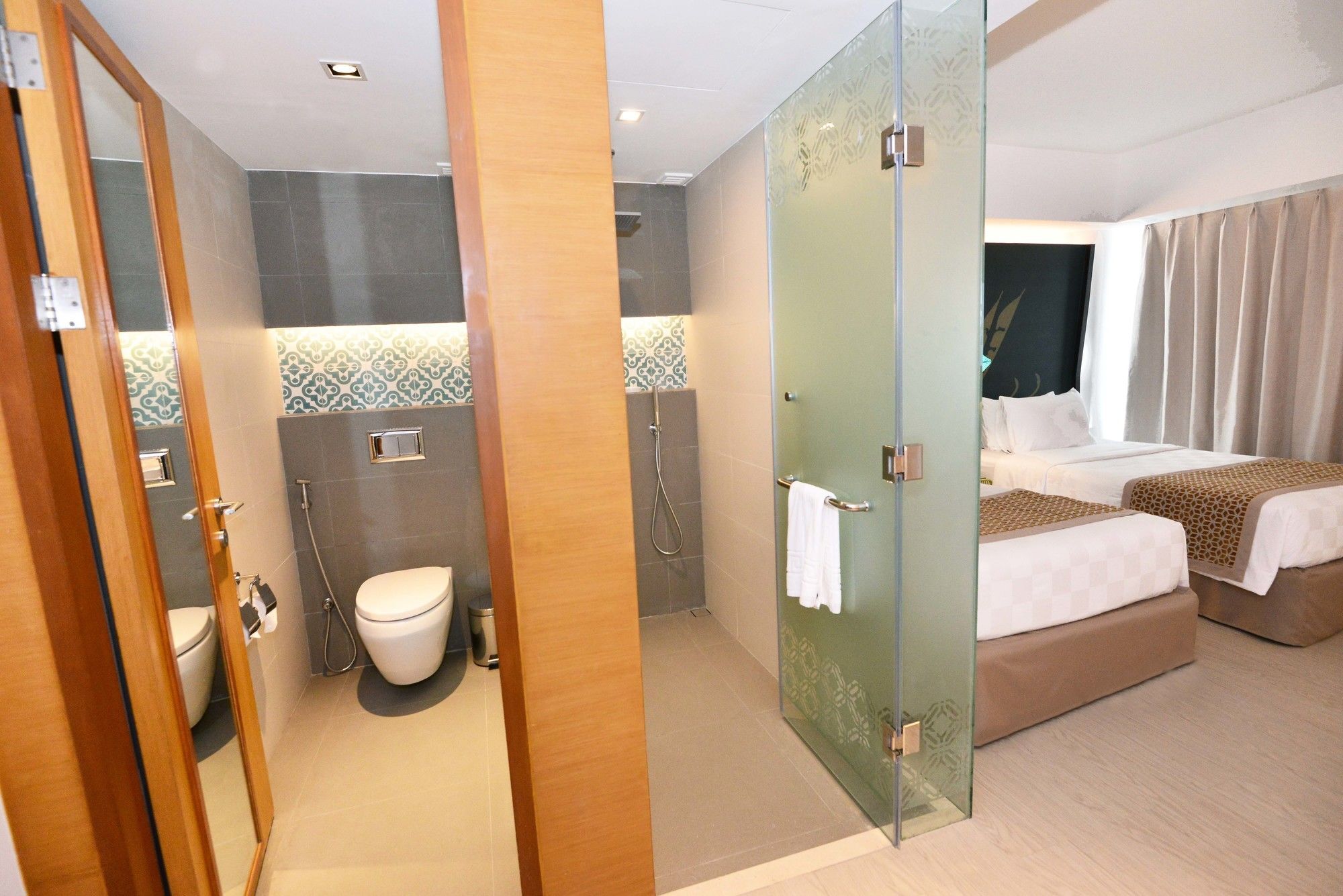 Hue And Boracay Managed By Hii Manoc-Manoc