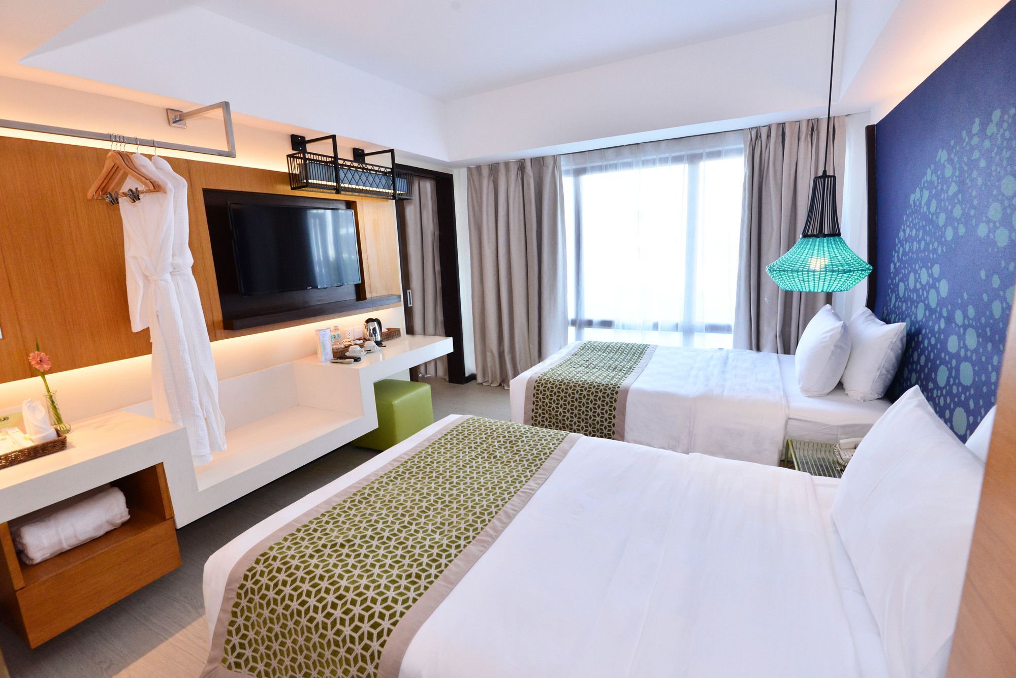Hue And Boracay Managed By Hii Hotel 4*