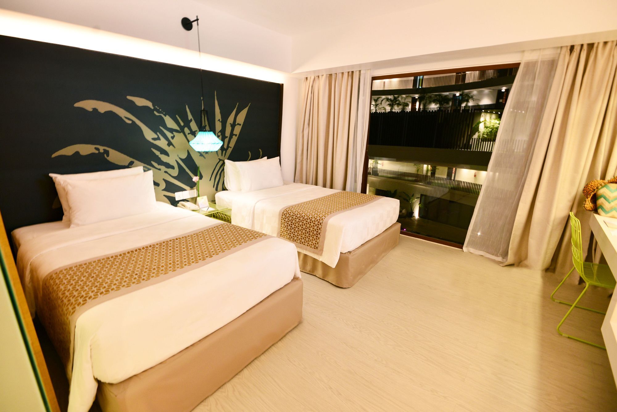 Hue And Boracay Managed By Hii Manoc-Manoc